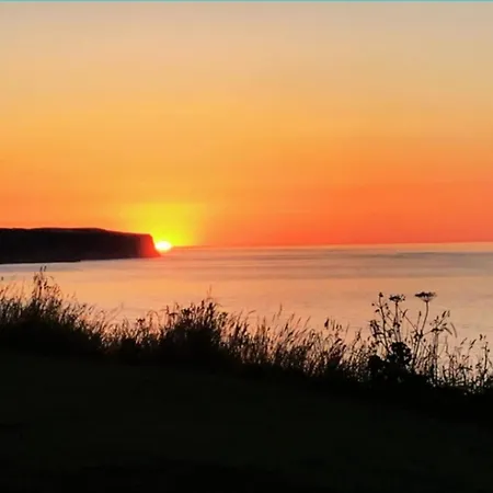 The Barn, Rustic Country Dog Friendly * Whitby